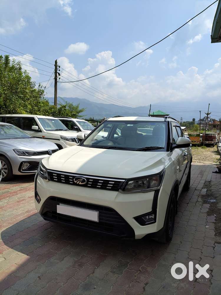 Mahindra Xuv300 1.2 W6 Amt Petrol, 2022, Petrol