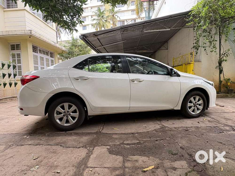 Toyota Corolla Altis 2014