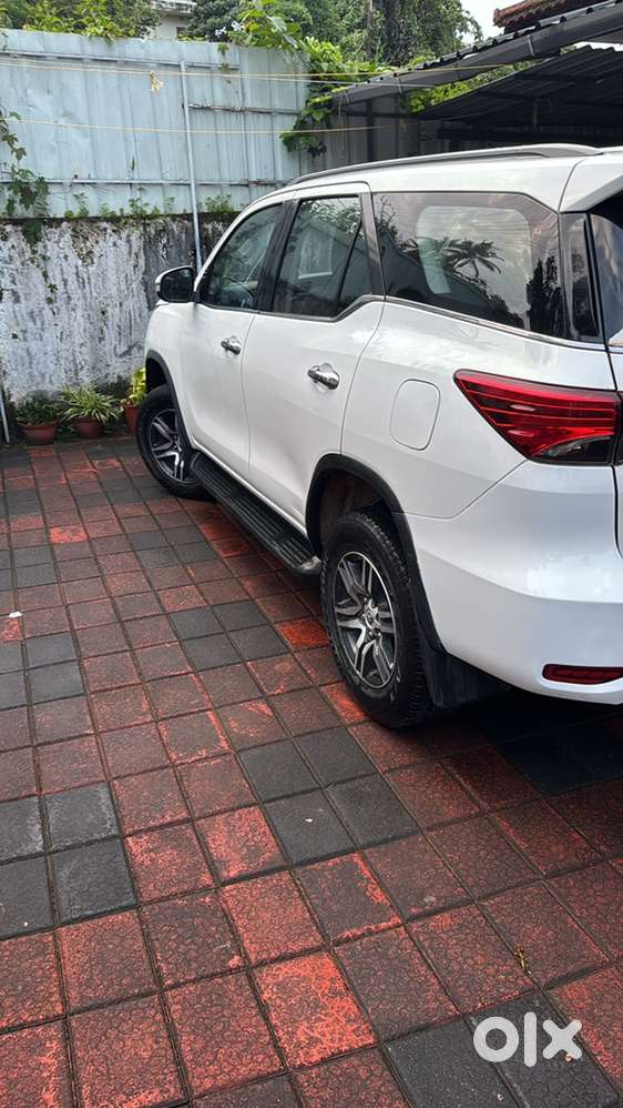 Toyota Fortuner 2017 Diesel 97000 Km Driven