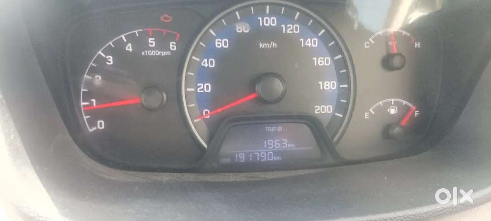 Hyundai Xcent 2015 Diesel Well Maintained