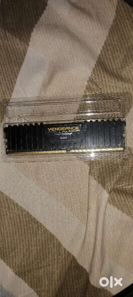 RAM ,16 gb, crucial