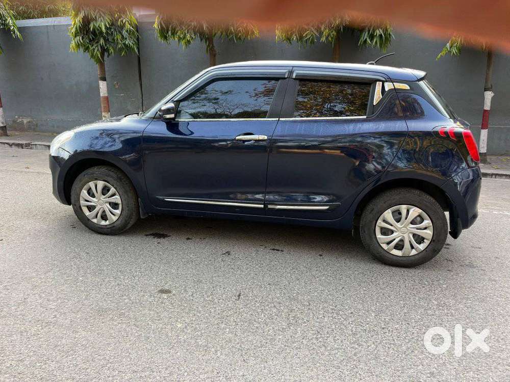 Maruti Suzuki Swift Vxi + Manual, 2022, Petrol