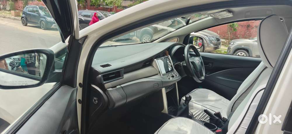 Toyota Innova Crysta 2.4 G Mt, 2017, Diesel