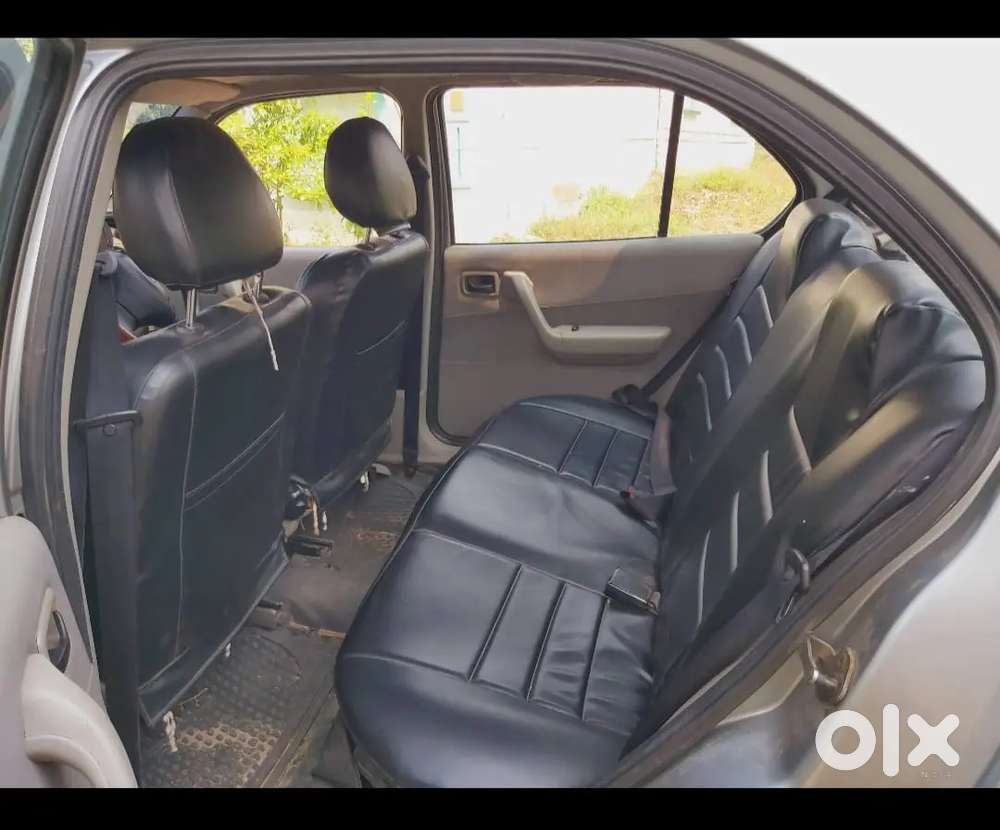 Ford Ikon 2005