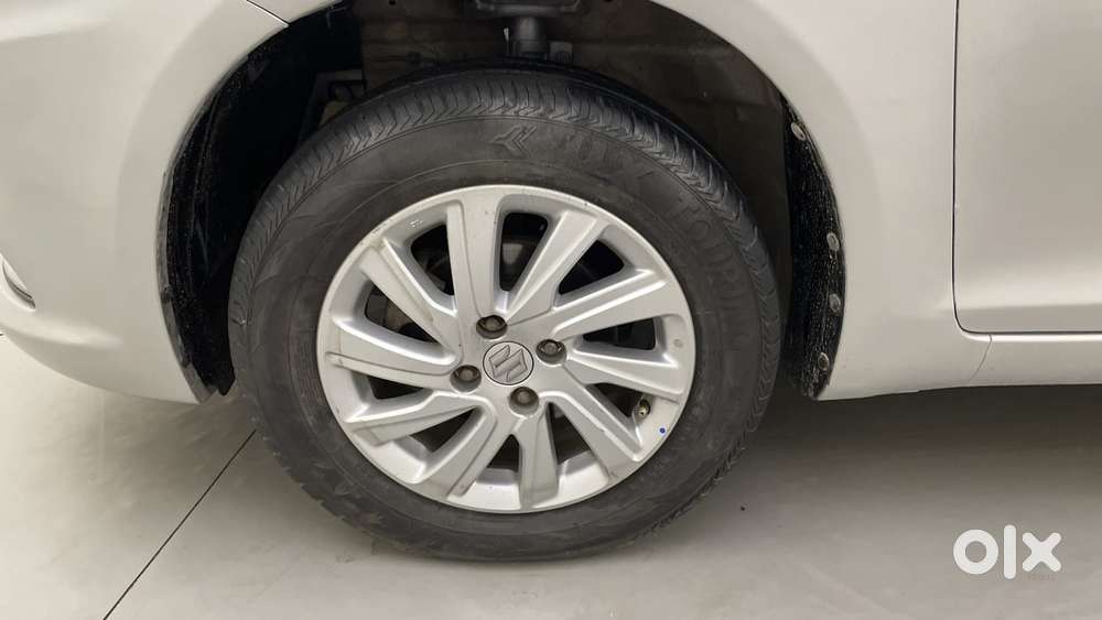 Maruti Suzuki Swift Dzire Amt Zdi, 2016, Diesel