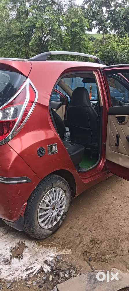 Hyundai Eon Magna 2013 Variant