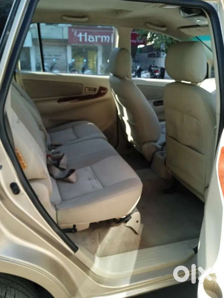 Toyota Innova 2005 Petrol 127110 Km Driven