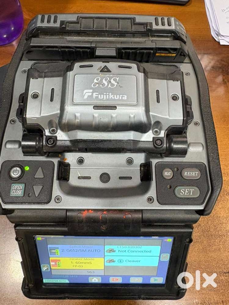 Fujikura 88S Fully Automatic splicing Machine