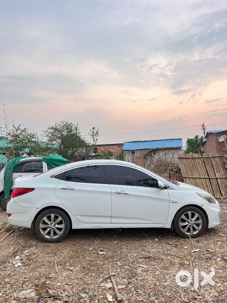 Hyundai Verna Petrol 2013