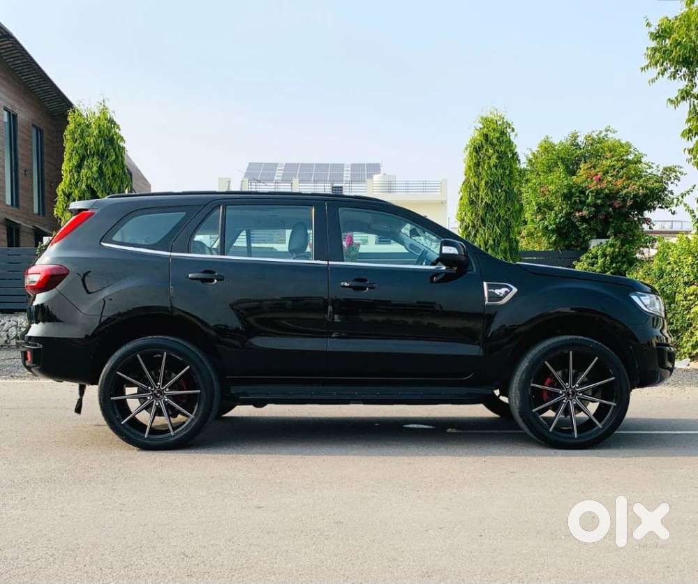 Ford Endeavour 2.2 Titanium At 4x2, 2018