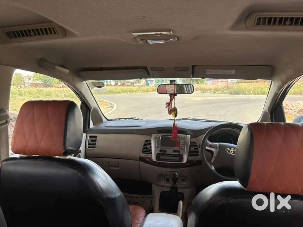 Innova First Owner V Top Model