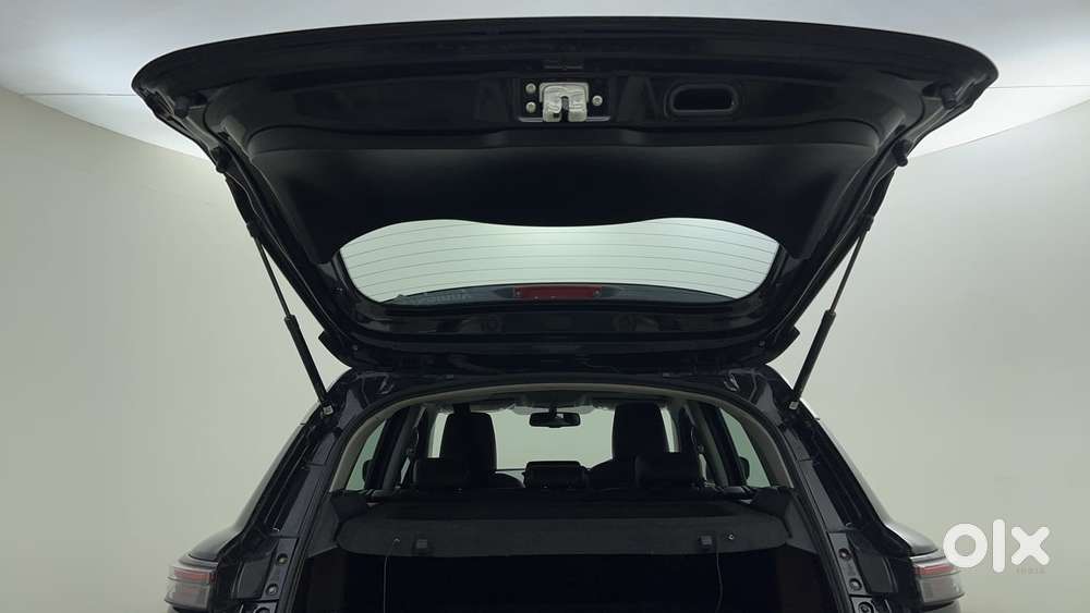 Maruti Suzuki Grand Vitara 1.5 Alpha Plus Intelligent Hybrid Ecvt, 2..