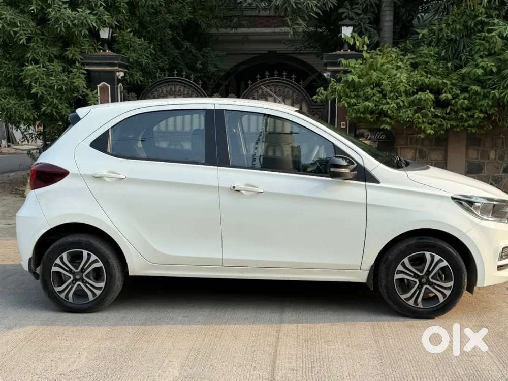Tata Tiago 1.05 Revotorq Xt, 2024, Petrol
