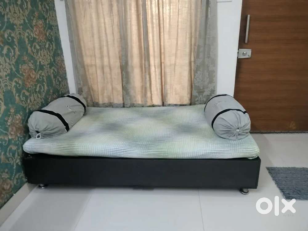 Diwan (Mattress)