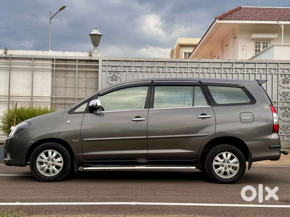 Toyota Innova 2.5 Ev Ps 7 Str Bs-iii, 2011, Diesel