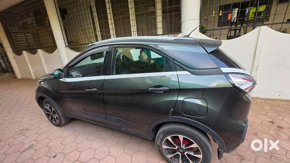 Tata Nexon Xm Petrol Manual  1st Owner  Well Maintained