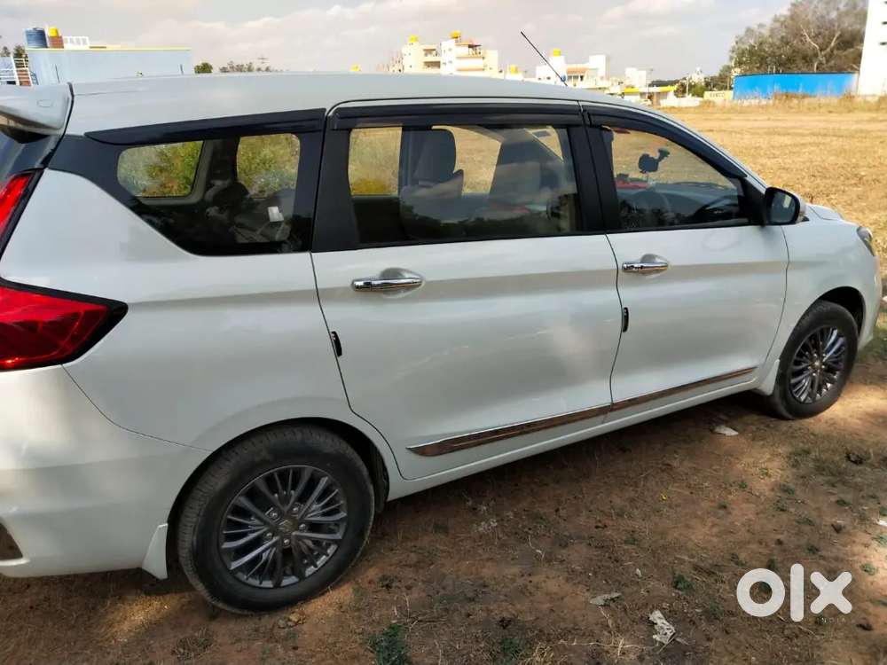 Maruti Suzuki Ertiga Zxi Ples 2022