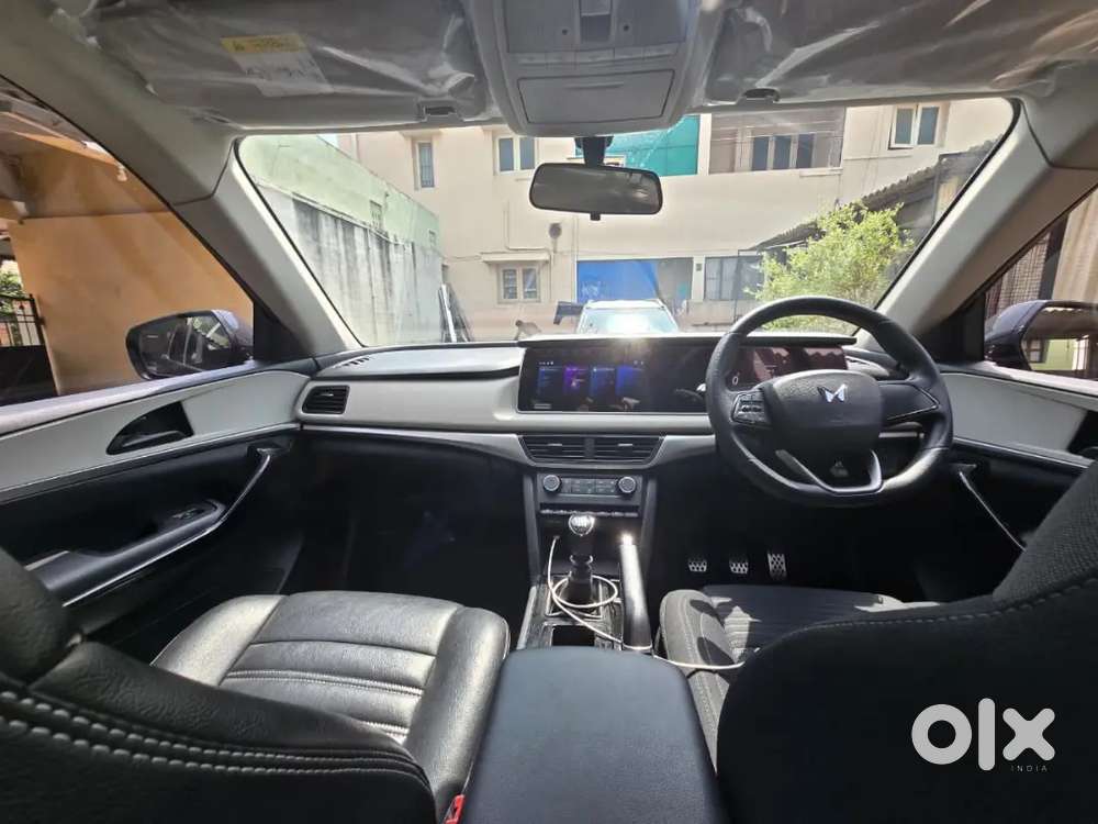 Mahindra Xuv700 2.0 Petrol 2022