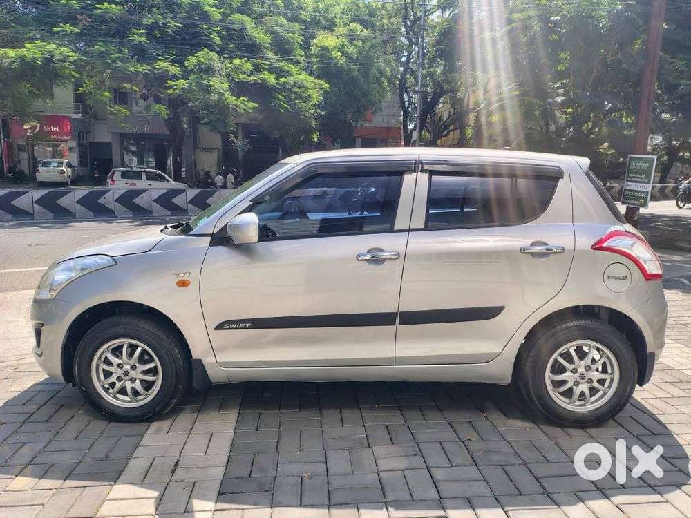 Maruti Suzuki Swift Lxi Option, 2016, Petrol
