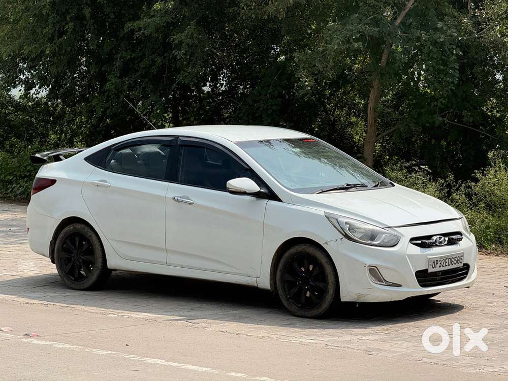 Hyundai Fluidic Verna 2012