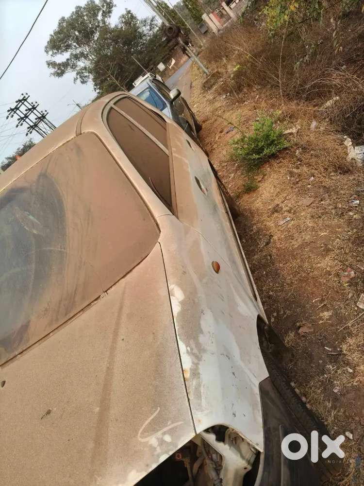 स्क्रैप कार खरीदी करू