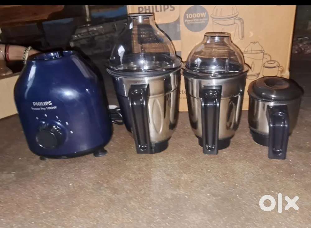 Phillips mixer grinder with warranty card 7 months old product