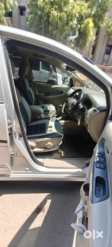 Toyota Innova 2014 Diesel Well Maintained