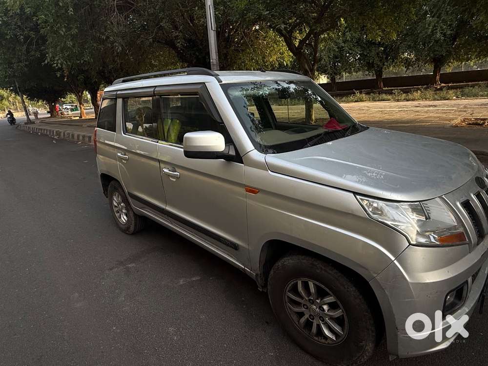 Mahindra Tuv300 T8