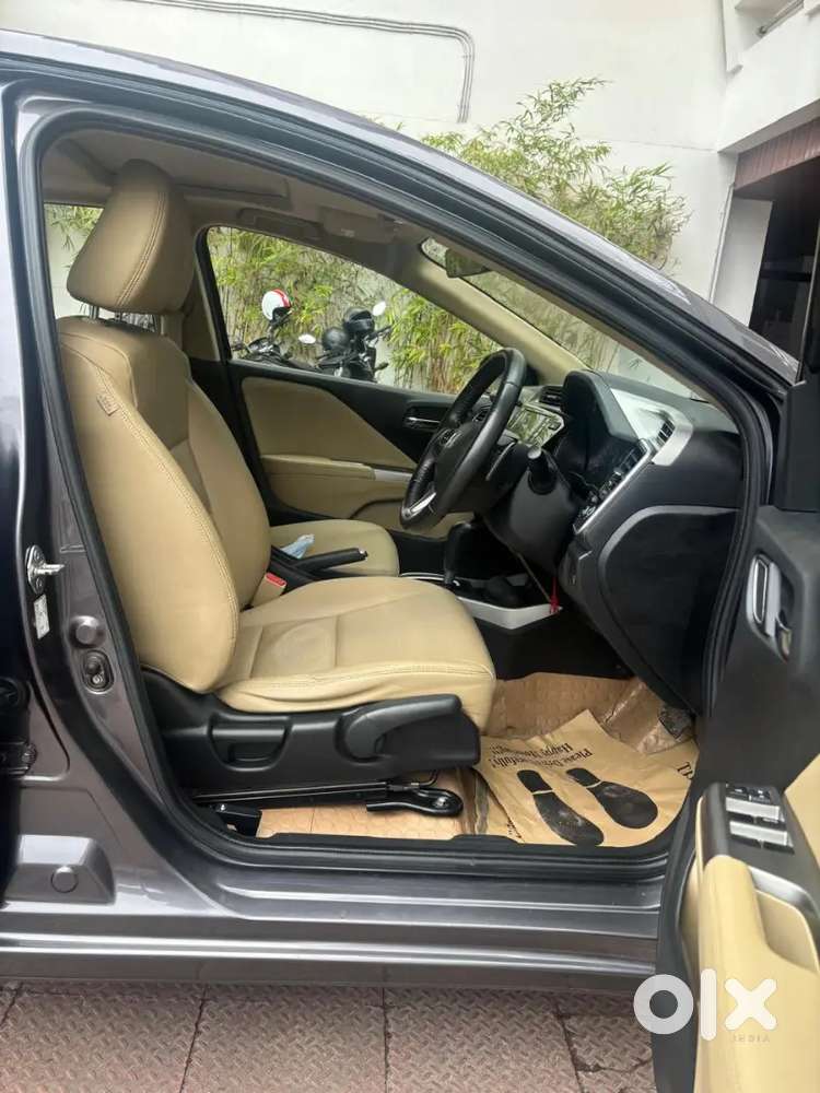 Honda City 2017 Zxi Petrol Automatic  Well Maintained- Doctor Owned.