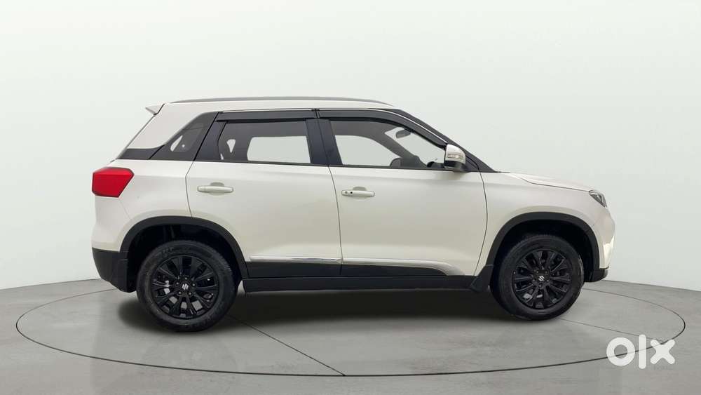 Maruti Suzuki Brezza 1.5 Zxi Smart Hybrid, 2022, Petrol