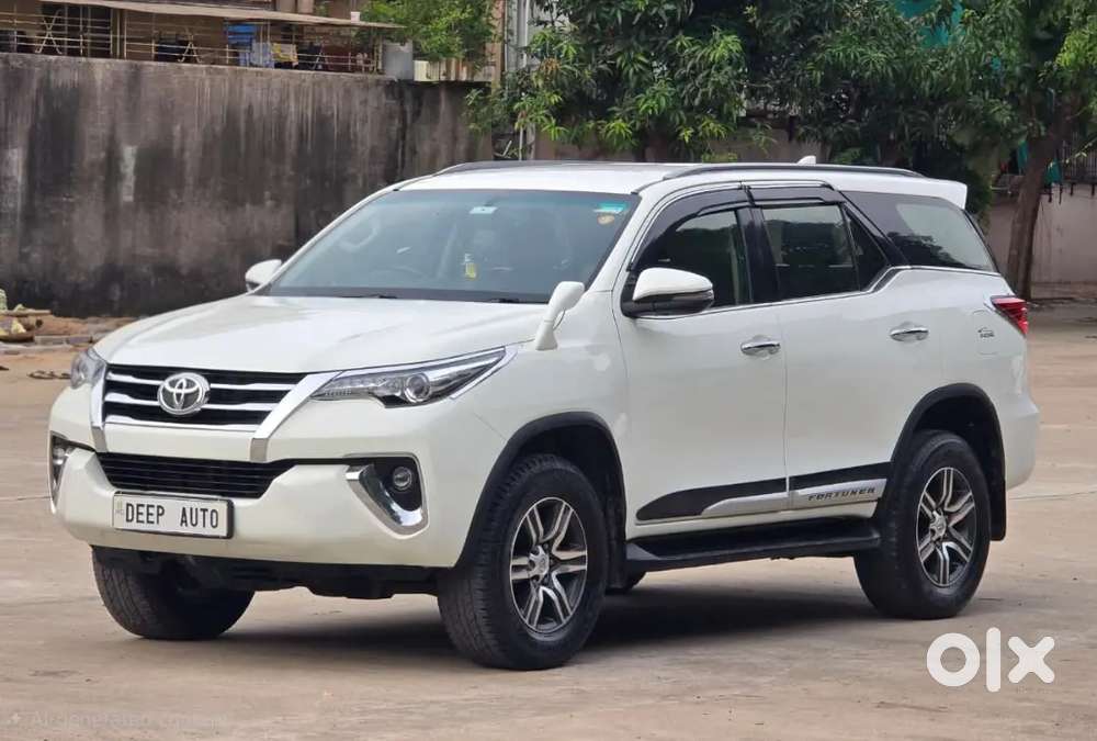 Toyota Fortuner 4x2 Auto Diesel 1st Owner Company Record