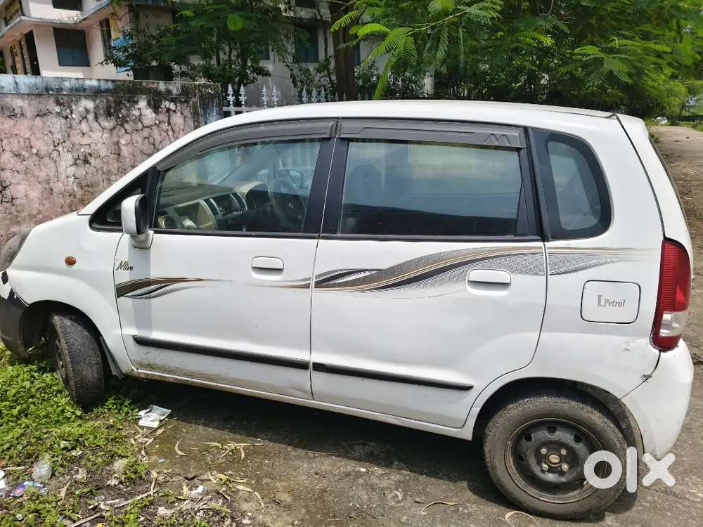 Maruti Suzuki Brezza Zxi 2013