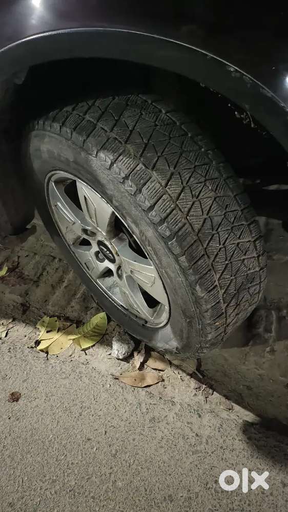 Mahindra Xuv500 December 2011 Well Maintained