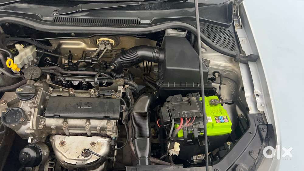 Volkswagen Polo Petrol Highline 1.2l, 2015, Petrol