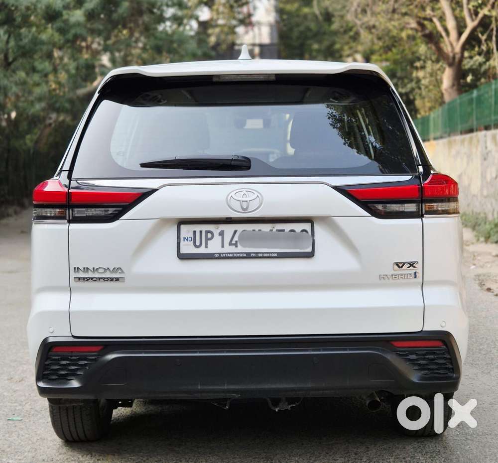 Toyota Innova Hycross 2.0 Vx (o) Hybrid 8 Str, 2025, Petrol