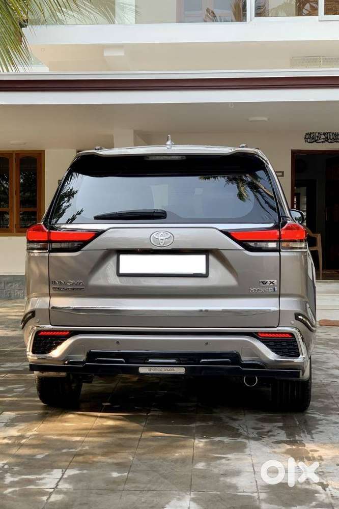 Toyota Innova Hycross 2.0 Vx Hybrid 8 Str, 2023, Petrol