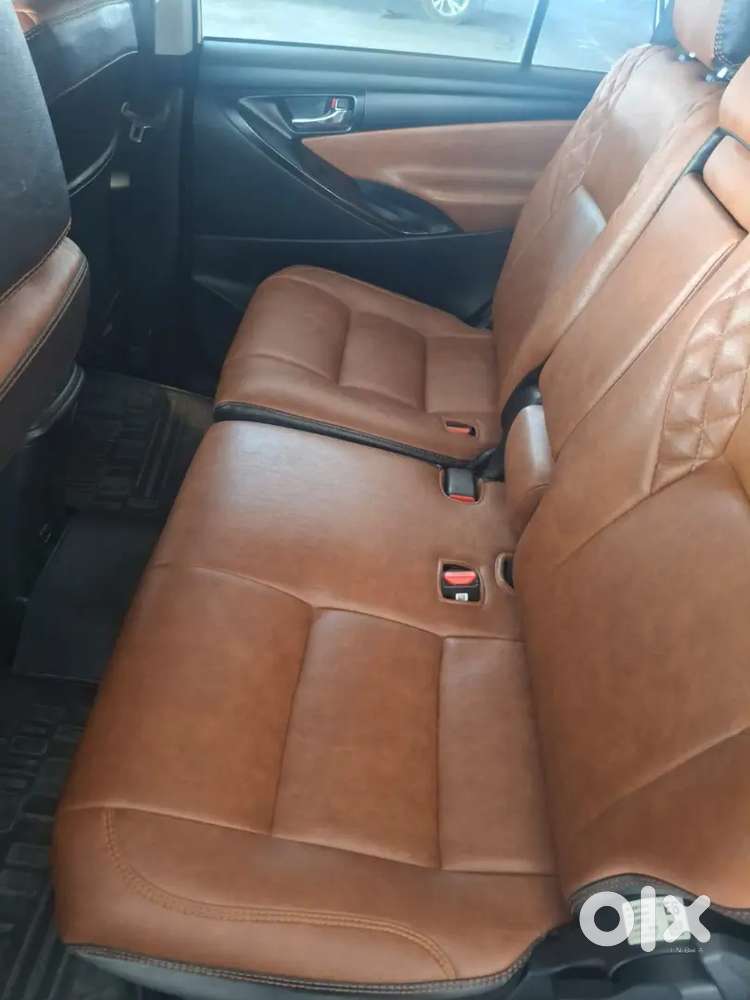 Toyota Innova Crysta 2.4 2024
