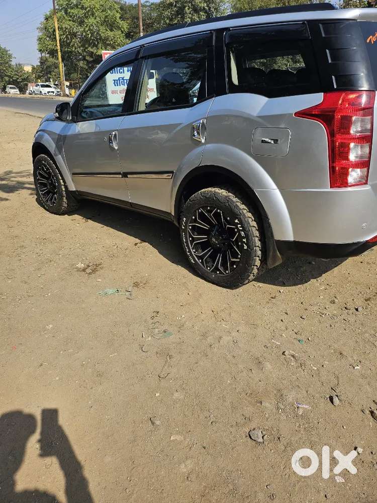 Mahindra Xuv500 2015 Diesel 80153 Km Driven