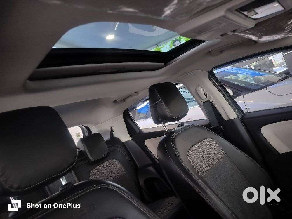 Tata Altroz 1.2 Xz Plus Rtn Dct, 2023, Petrol