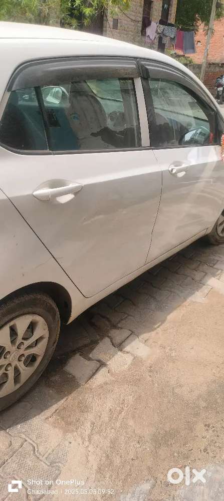Hyundai Grand I10 2016 Year Car