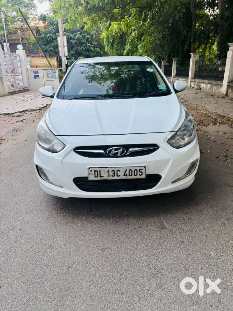 Hyundai Verna 2011 Petrol 200000 Km Driven And Also Cng
