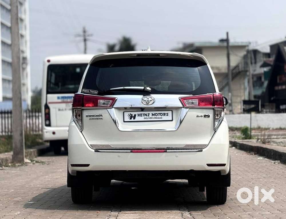 Toyota Innova Crysta