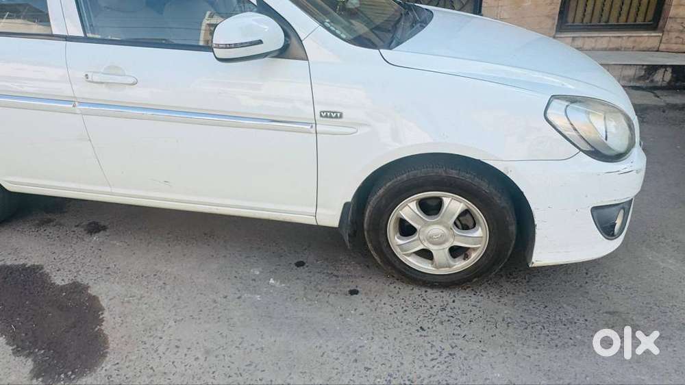 Well-maintained Hyundai Verna 2011 Sx Petrol,single Owner,doctor Drive