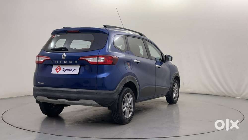 Renault Triber Rxz, 2023, Petrol