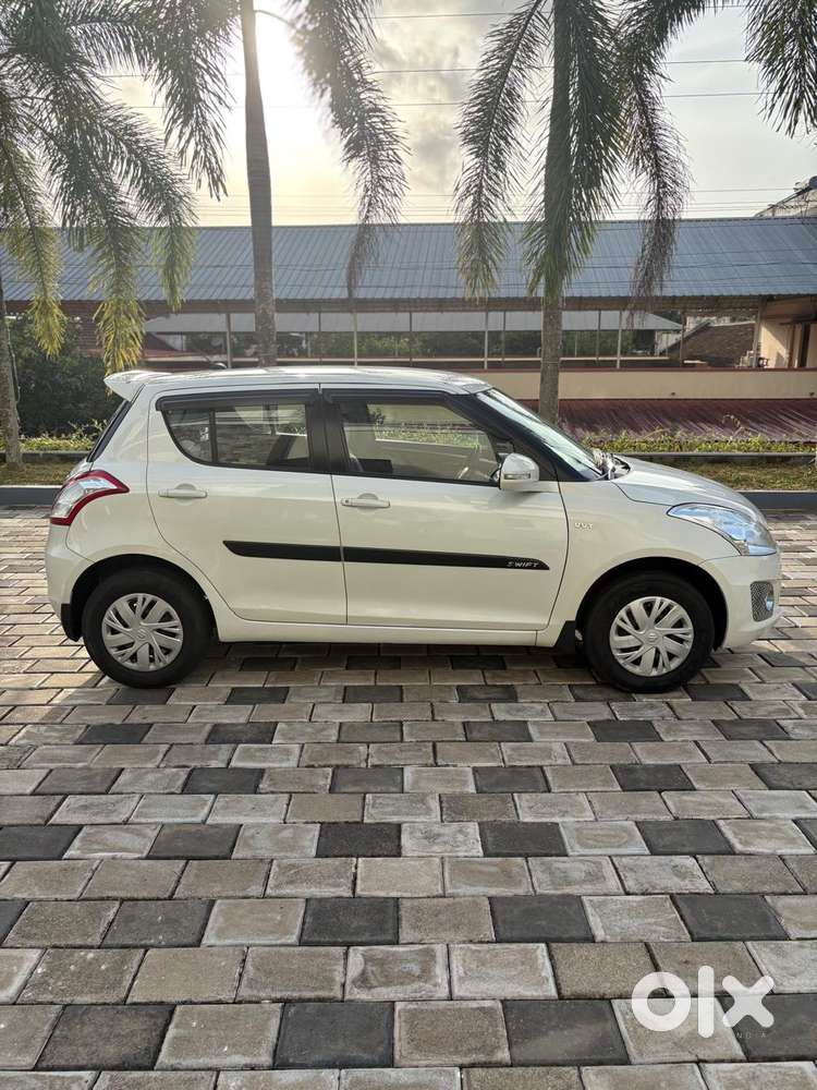Maruti Suzuki Swift Vxi, 2016, Petrol