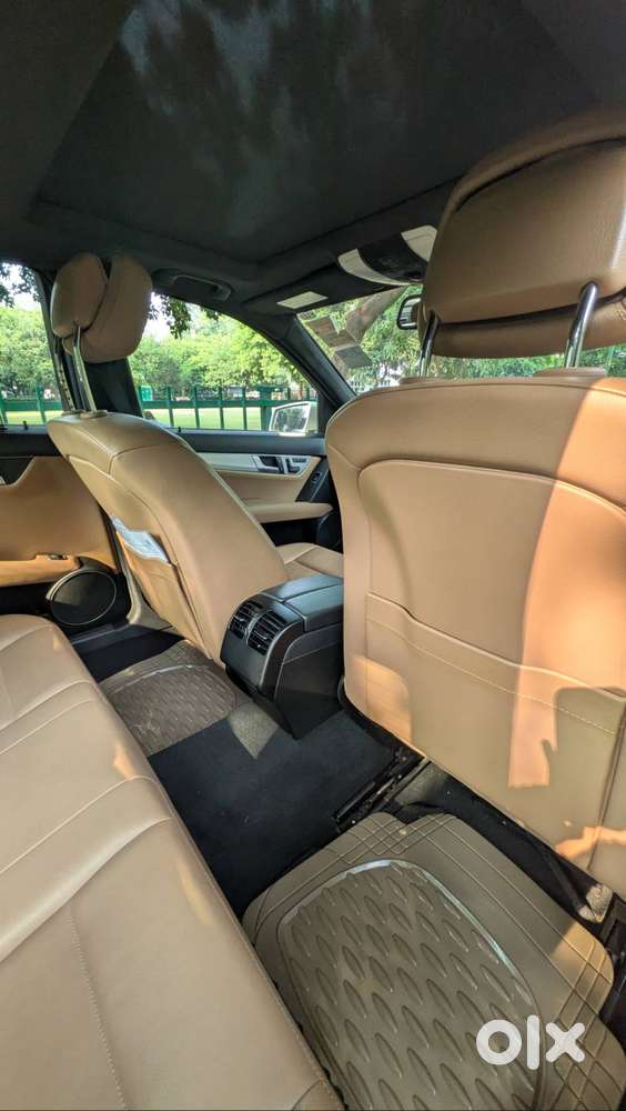 Mercedes-benz C200 Cgi Avantgarde | Just 21,000 Kms | Rare Low-mileage