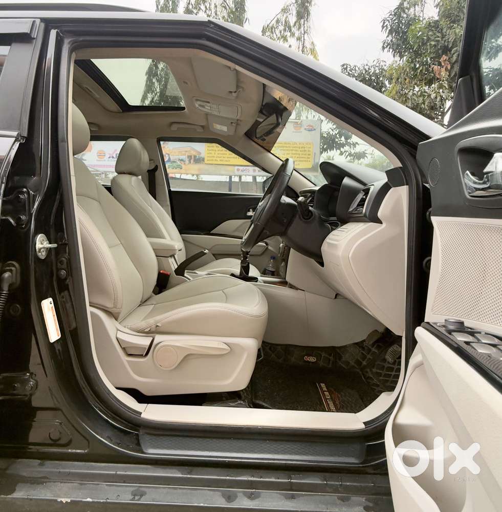 Mahindra Xuv300 W8 Option, 2021, Petrol