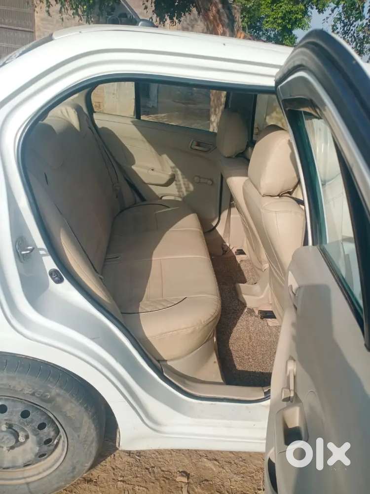 Maruti Suzuki Dzire 2022 Cng & Hybrids 160000 Km Driven