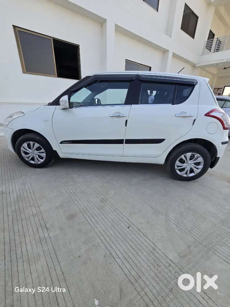 Maruti Suzuki Swift 2011 Cng & Hybrids 66150 Km Driven