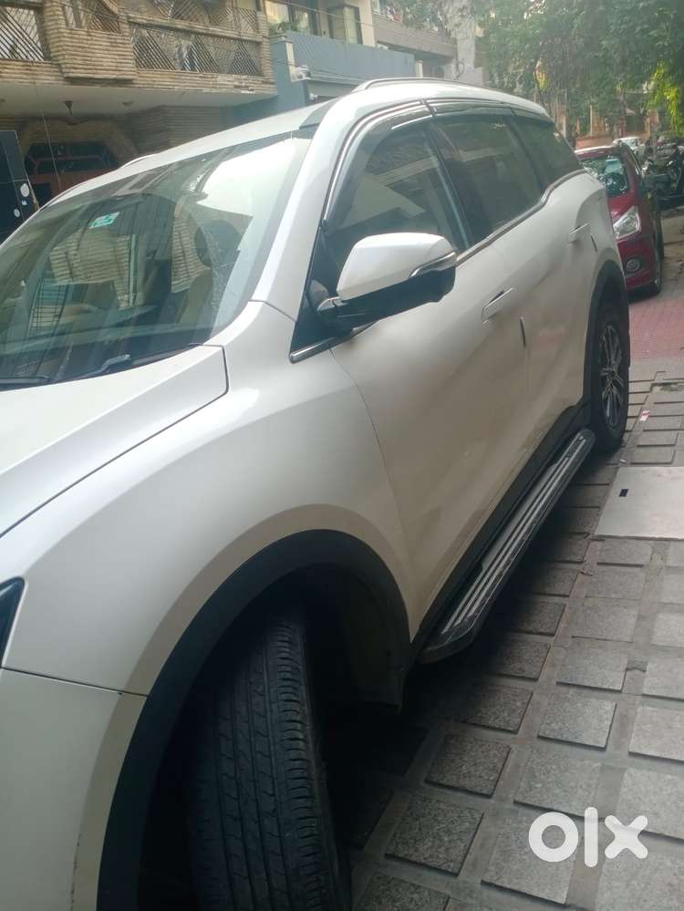 Mahindra Xuv700 Ax7l 6 Str At, 2022, Petrol